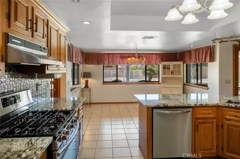 Kitchen - 20277 Waco, Apple Valley, CA 92308 photo 2 of 2