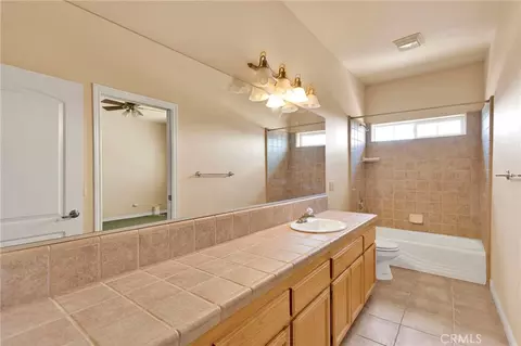 Bath - 7091 Coriander, Oak Hills, CA 92344 photo 8 of 8
