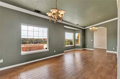 Living - 7091 Coriander, Oak Hills, CA 92344 photo 7 of 13