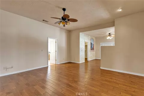 Living - 7091 Coriander, Oak Hills, CA 92344 photo 10 of 13