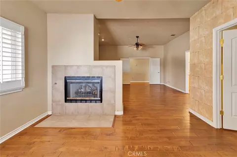 Living - 7091 Coriander, Oak Hills, CA 92344 photo 11 of 13