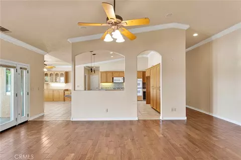 Living - 7091 Coriander, Oak Hills, CA 92344 photo 5 of 13