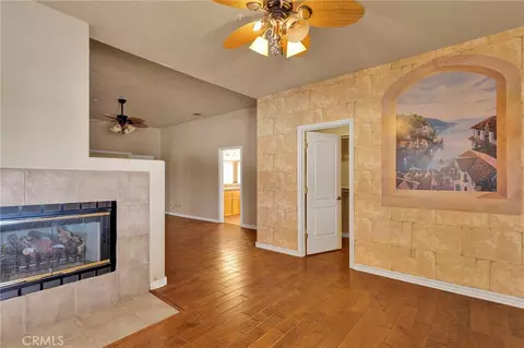 Living - 7091 Coriander, Oak Hills, CA 92344 photo 12 of 13