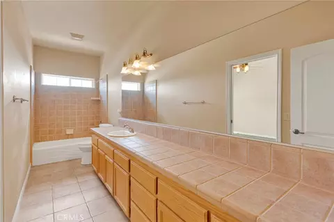 Bath - 7091 Coriander, Oak Hills, CA 92344 photo 5 of 8