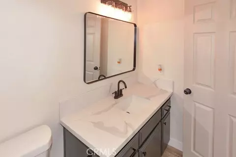 Bath - 15620 Comanche Rd, Apple Valley, CA 92307 photo 1 of 1