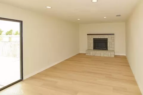 Living - 15620 Comanche Rd, Apple Valley, CA 92307 photo 2 of 2