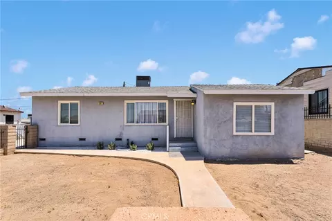 Exterior - 601 Lillian Dr, Barstow, CA 92311 photo 2 of 9