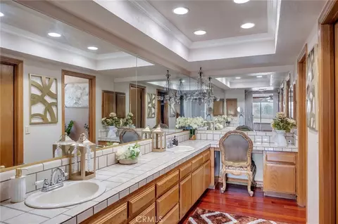 Bath - 14861 Riverside, Apple Valley, CA 92307 photo 2 of 3