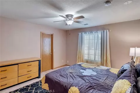 Bedroom - 14861 Riverside, Apple Valley, CA 92307 photo 1 of 5