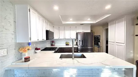 Kitchen - 13930 Crow, Apple Valley, CA 92307 photo 2 of 3