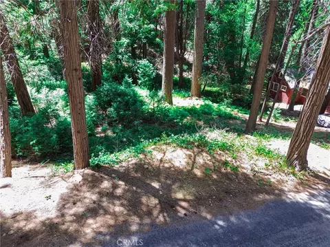 590 Electra Dr, Crestline, CA 92325 photo 4