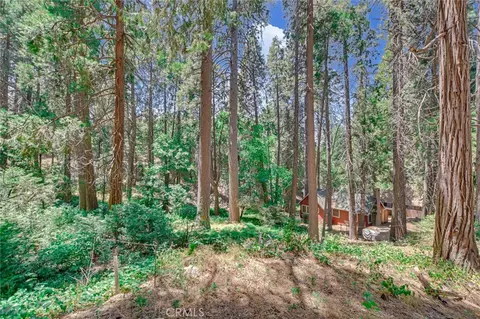 590 Electra Dr, Crestline, CA 92325 photo 2