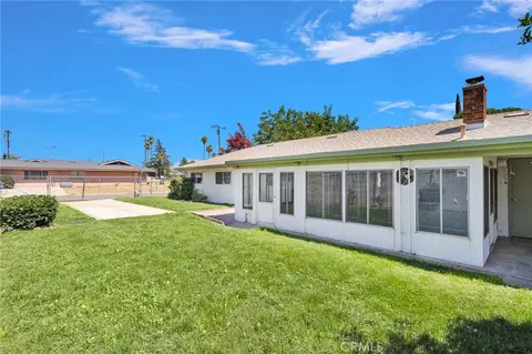 Exterior - 270 E 13th St, Beaumont, CA 92223 photo 8 of 10