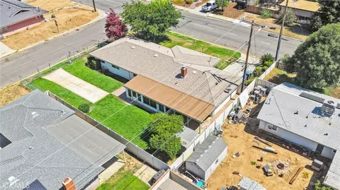 View/Area - 270 E 13th St, Beaumont, CA 92223 photo 4 of 5
