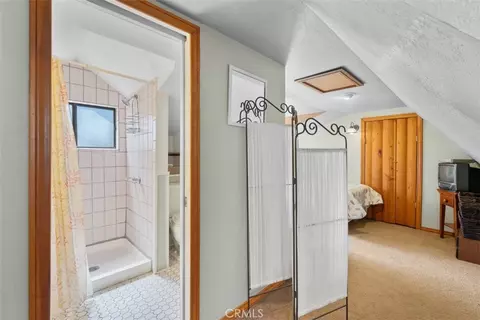 Bedroom - 1143 Robin Rd, Wrightwood, CA 92397 photo 2 of 6