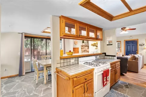 Kitchen - 1143 Robin Rd, Wrightwood, CA 92397 photo 5 of 5