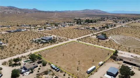 43519308 Desert View Rd, Apple Valley, CA 92308