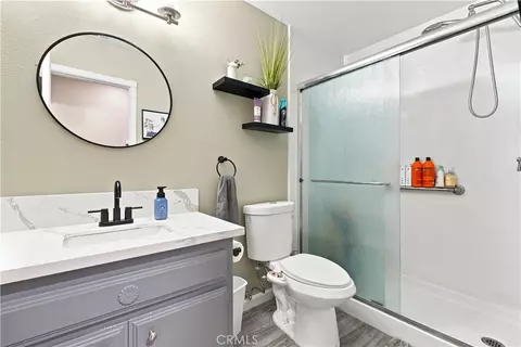 Bath - 16935 Sage St, Hesperia, CA 92345 photo 1 of 2