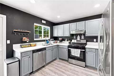 Kitchen - 16935 Sage St, Hesperia, CA 92345 photo 1 of 3