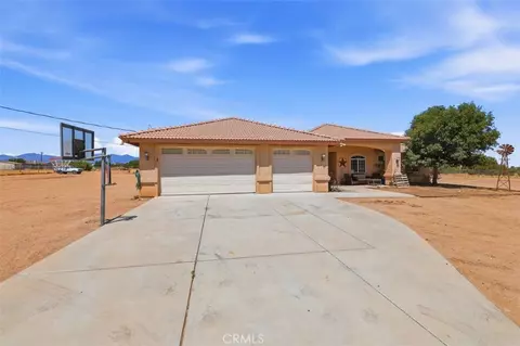 Exterior - 8188 Turko Ave, Hesperia, CA 92344 photo 3 of 9