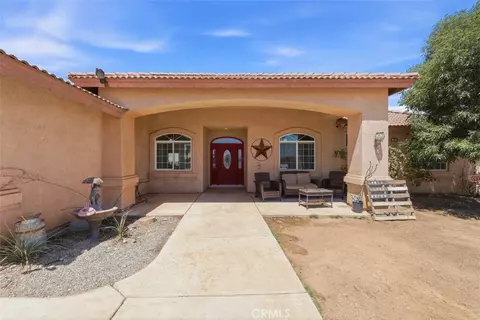Exterior - 8188 Turko Ave, Hesperia, CA 92344 photo 5 of 9