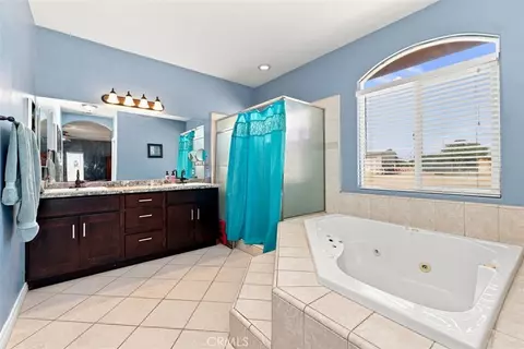 Bath - 8188 Turko Ave, Hesperia, CA 92344 photo 3 of 3