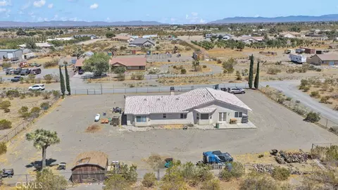 View/Area - 13014 Riggins Rd, Phelan, CA 92371 photo 2 of 7
