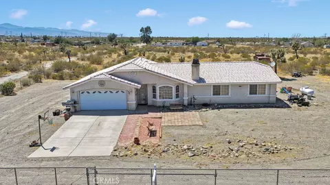 View/Area - 13014 Riggins Rd, Phelan, CA 92371 photo 3 of 7