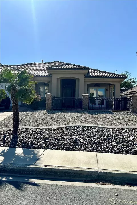 13880 Evergreen, Victorville, CA 92395