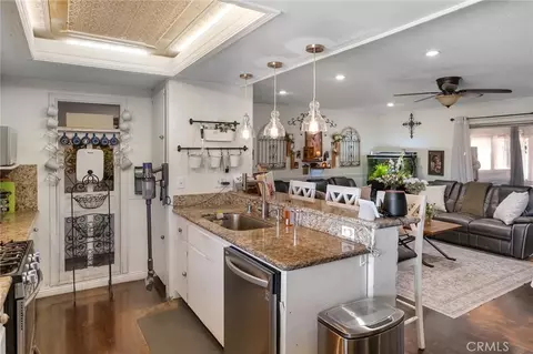 Kitchen - 15436 Greenwood, Hesperia, CA 92345 photo 1 of 2