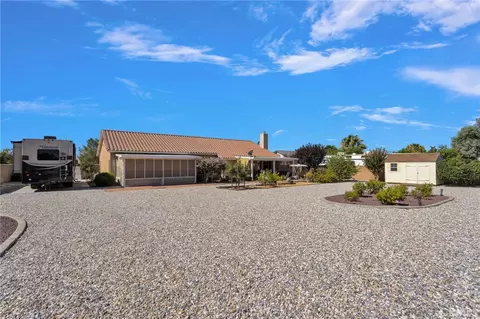 Exterior - 13490 Paraiso, Apple Valley, CA 92308 photo 13 of 15