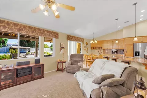 Living - 13490 Paraiso, Apple Valley, CA 92308 photo 4 of 4