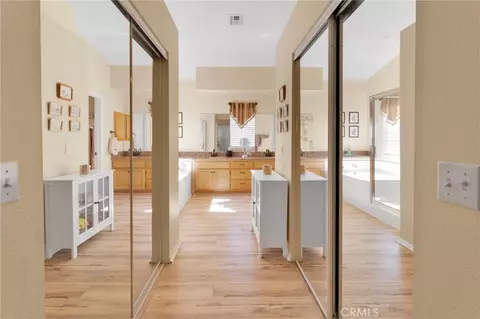 Entry Way - 13490 Paraiso, Apple Valley, CA 92308 photo 2 of 4