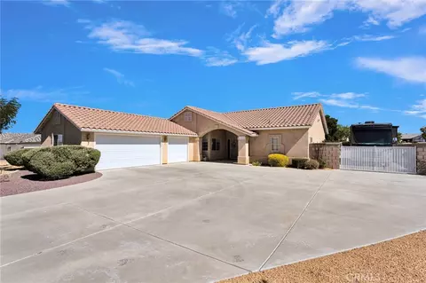 Exterior - 13490 Paraiso, Apple Valley, CA 92308 photo 2 of 15
