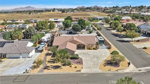 View/Area - 13490 Paraiso, Apple Valley, CA 92308 photo 9 of 9