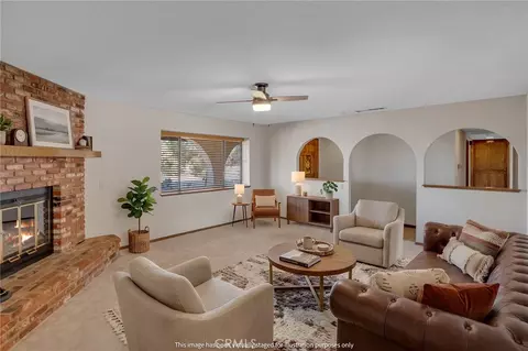 Living - 17239 Candlewood, Apple Valley, CA 92307 photo 2 of 3