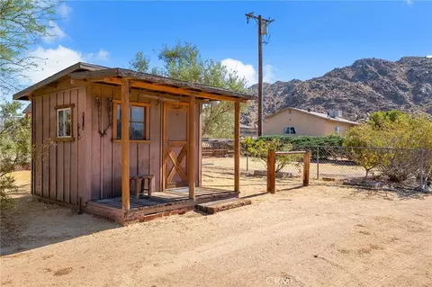 Exterior - 17239 Candlewood, Apple Valley, CA 92307 photo 9 of 12