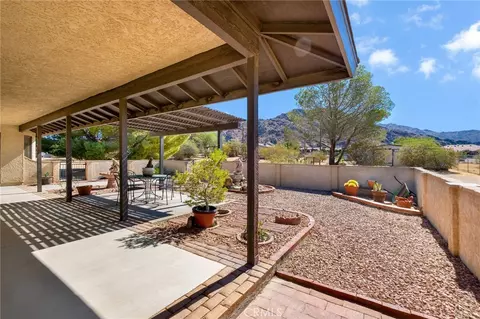 Exterior - 17239 Candlewood, Apple Valley, CA 92307 photo 9 of 18