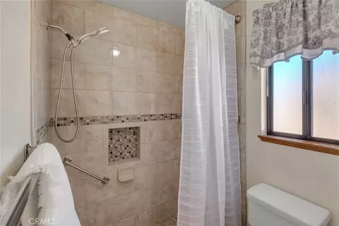 Bath - 17239 Candlewood, Apple Valley, CA 92307 photo 3 of 4