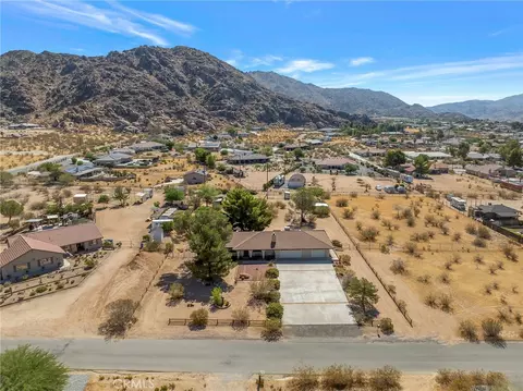 View/Area - 17239 Candlewood, Apple Valley, CA 92307 photo 2 of 5