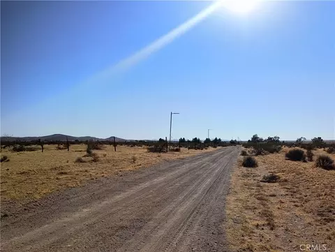 20 Wagonwheel Trl, Helendale, CA 92342 photo 3