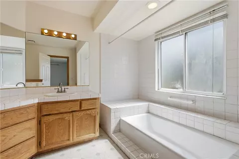 Bath - 8451 Sky Hbr, Phelan, CA 92371 photo 2 of 4