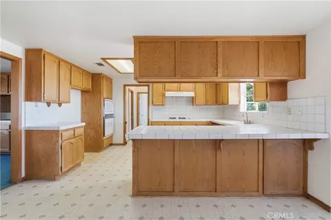 Kitchen - 8451 Sky Hbr, Phelan, CA 92371 photo 1 of 5