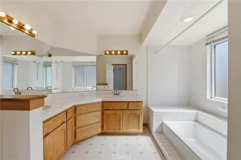 Bath - 8451 Sky Hbr, Phelan, CA 92371 photo 1 of 4