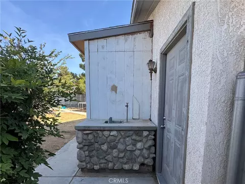 Exterior - 11968 Bornite Ave, Hesperia, CA 92345 photo 12 of 13