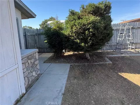 Exterior - 11968 Bornite Ave, Hesperia, CA 92345 photo 11 of 13
