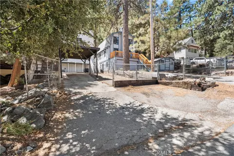 Exterior - 2021 Mojave Scenic, Wrightwood, CA 92397 photo 4 of 9