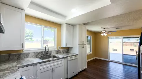 Entry Way - 15576 Ute Rd, Apple Valley, CA 92307 photo 1 of 1