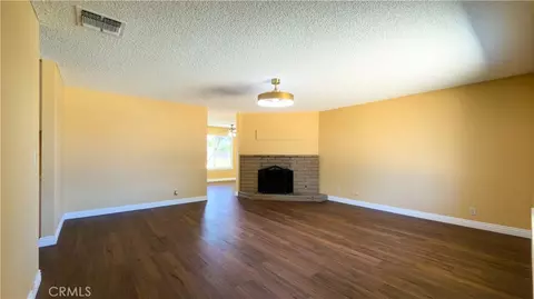 Living - 15576 Ute Rd, Apple Valley, CA 92307 photo 2 of 4