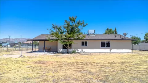Exterior - 15576 Ute Rd, Apple Valley, CA 92307 photo 4 of 6